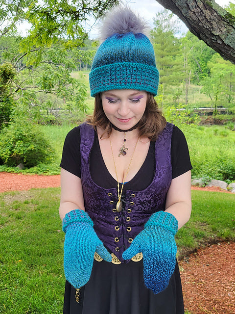 Junction 14 Hat and Mittens Pattern