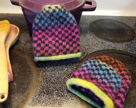Felted Oven Mitts Kit