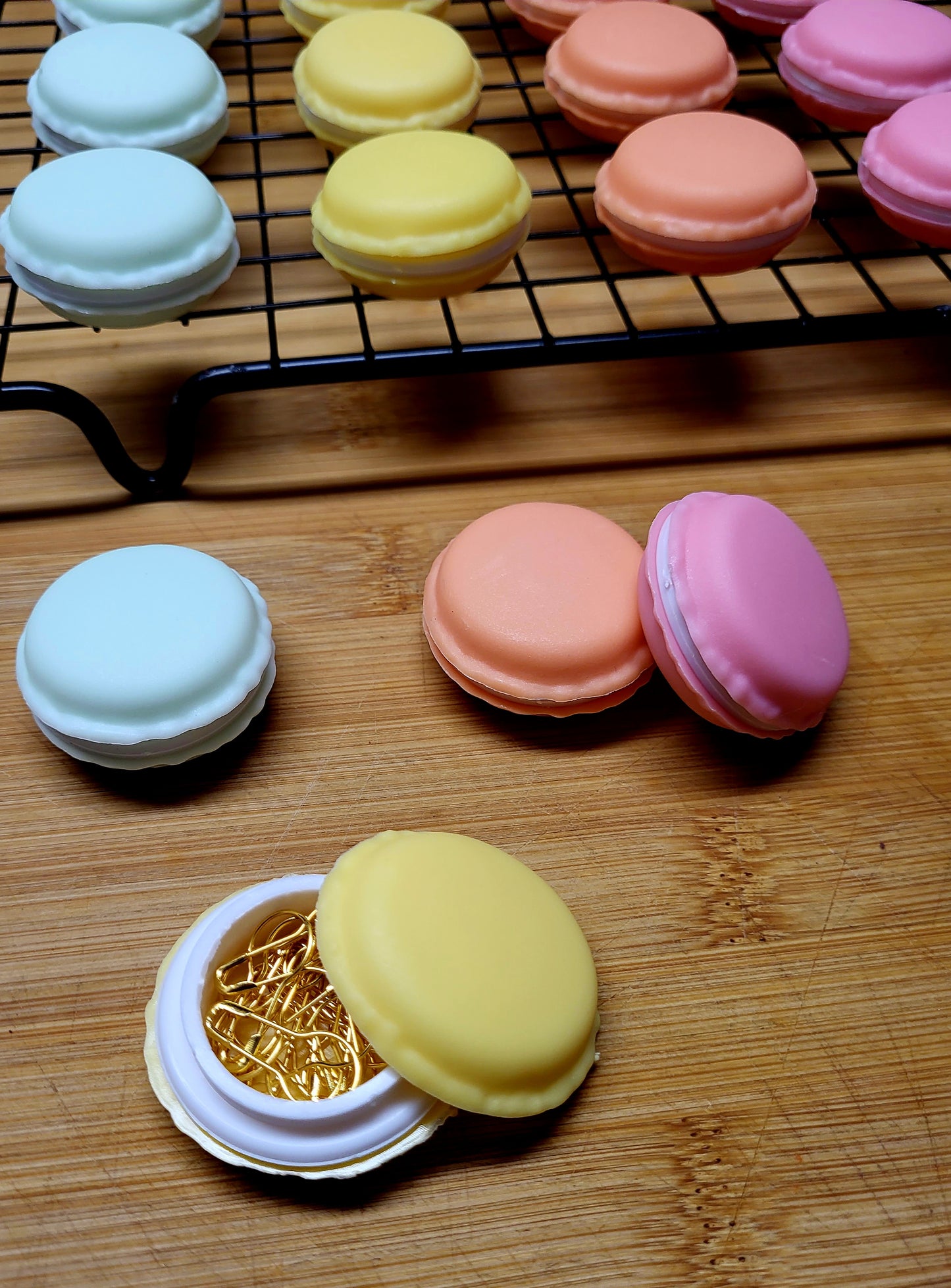Macaroon stitch marker box and stitch markers