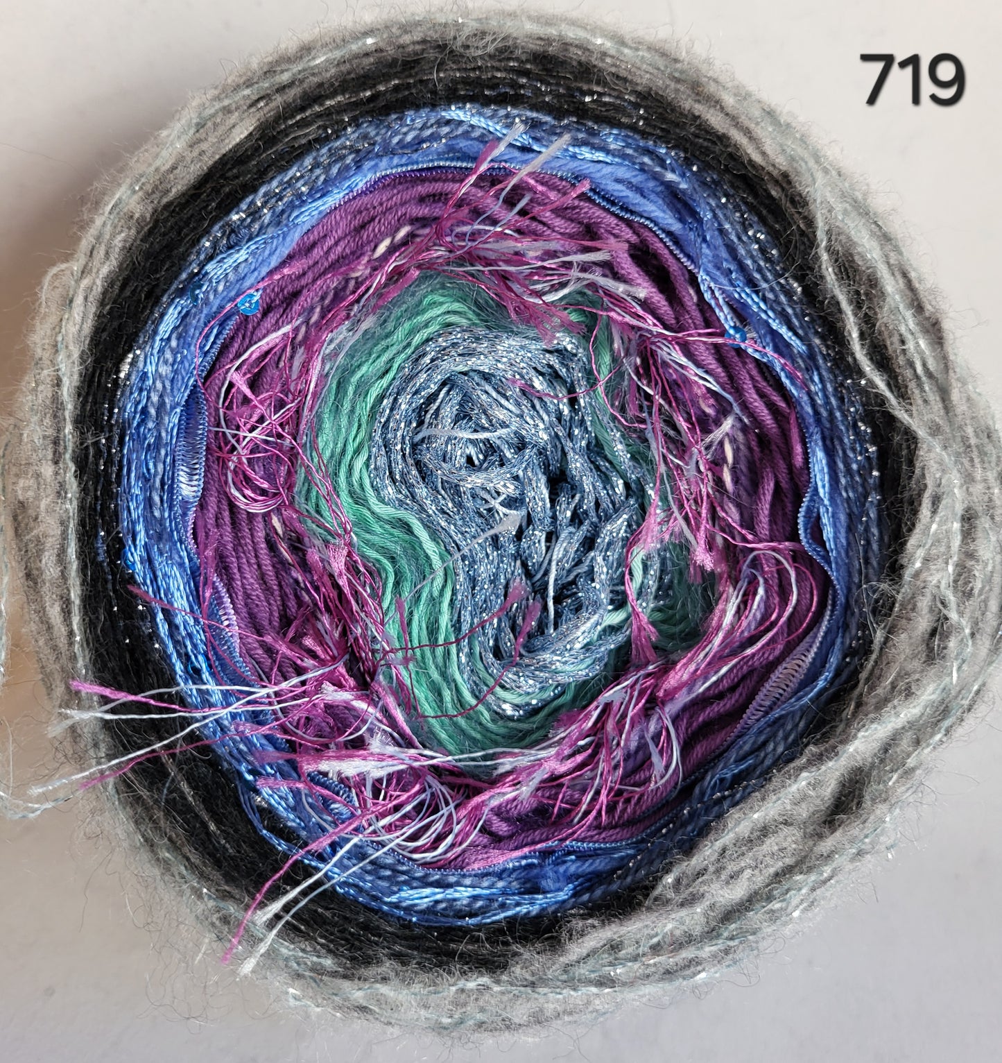 Island Yarn MAD BALL