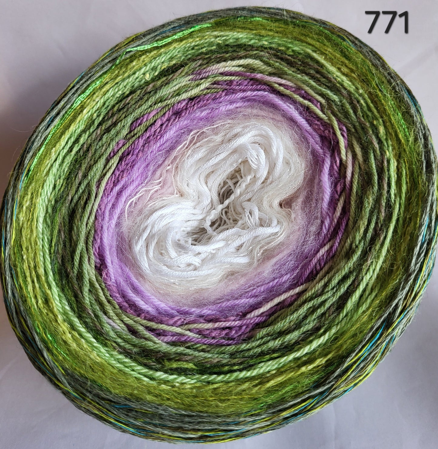 Island Yarn MAD BALL