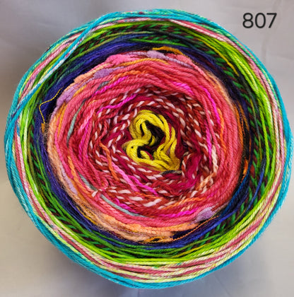 Island Yarn MAD BALL